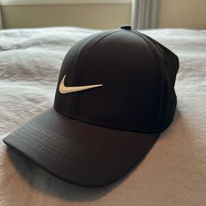Nike Black Classic99 Golf Cap